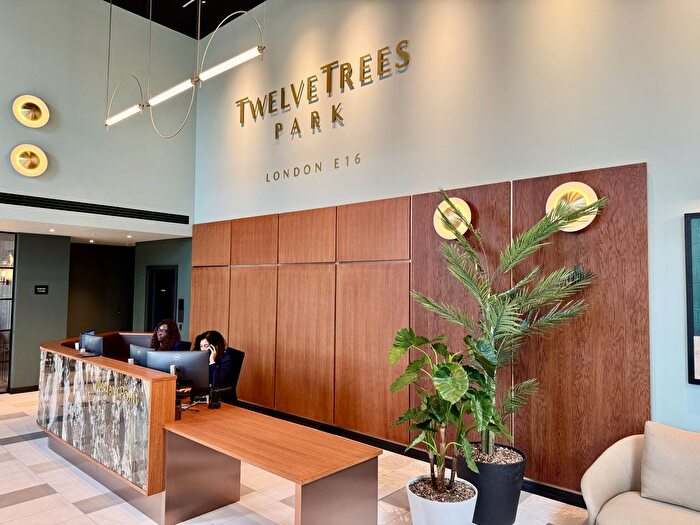 2 Bedroom Flat To Rent In Affinity View, London, London, E16