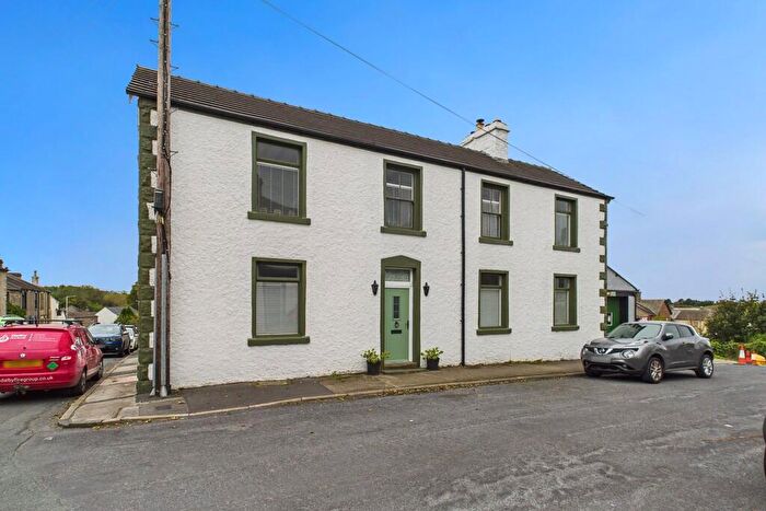 3 Bedroom Detached House For Sale In Hawk Street, Carnforth, LA5