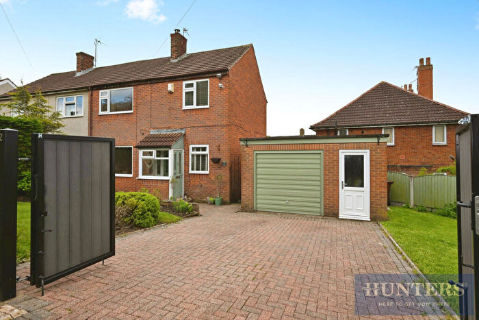3 Bedroom Semi Detached House For Sale In Bedford Green, Cookridge, Leeds, LS16