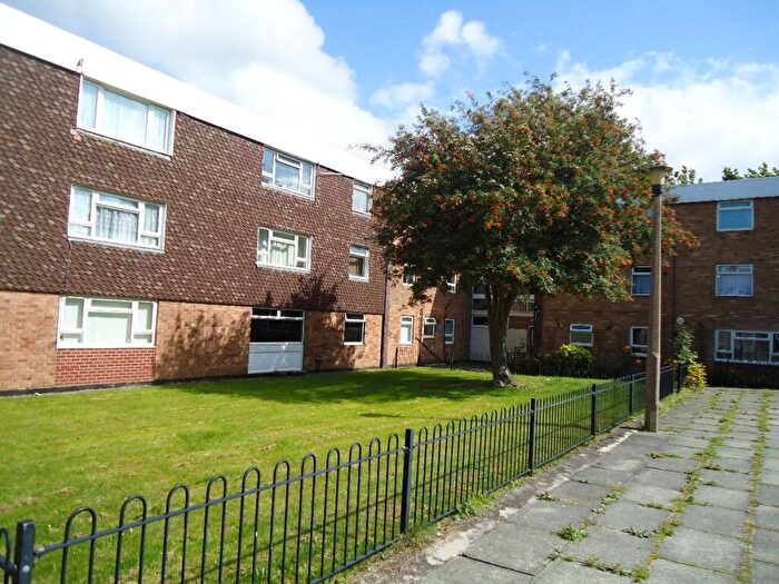 2 Bedroom Flat To Rent In North Park Court, Wallasey, CH44