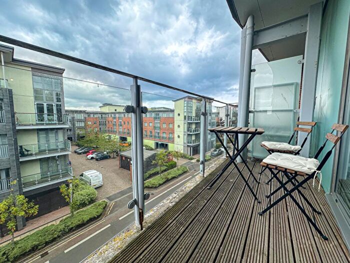 2 Bedroom Apartment For Sale In Willbrook House, Worsdell Drive, Gateshead, NE8