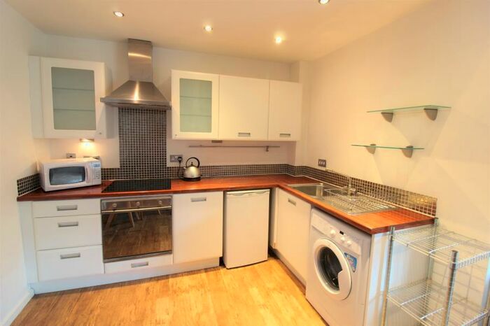 1 Bedroom Apartment To Rent In The Headrow, LS1