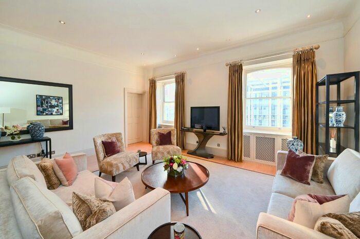 3 Bedroom Property To Rent In Princes Gate Mews, London, SW7