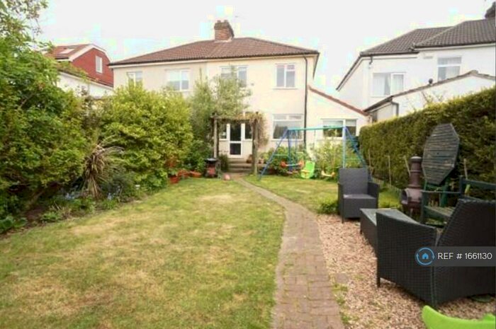 5 Bedroom Semi-Detached House To Rent In Fishponds, Bristol, BS16