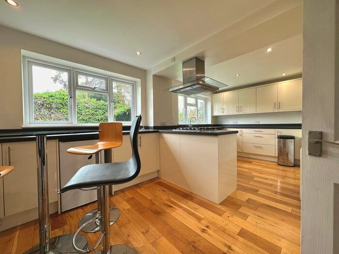 4 Bedroom Semi-Detached House To Rent In Wensley Close, Twyford, RG10