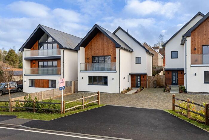 4 Bedroom Detached House For Sale In The Furlongs, Tadworth, KT20