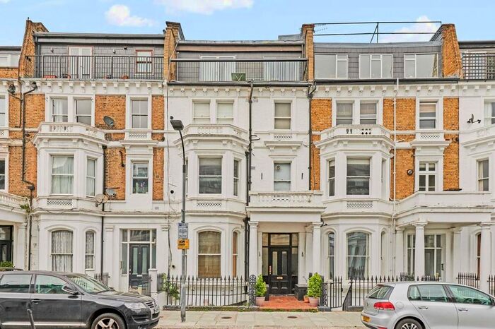1 Bedroom Flat To Rent In Sinclair Gardens, London, W14