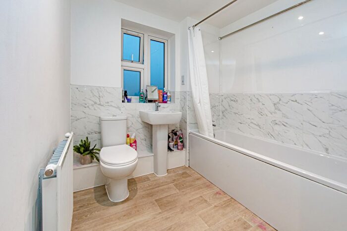 2 Bedroom Flat To Rent In Barcro Square, Colchester, CO1