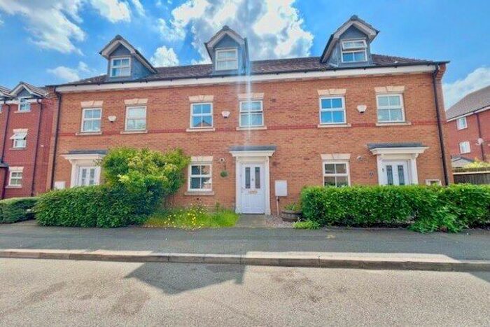 3 Bedroom Town House To Rent In St. Christopher Drive, Wednesbury, WS10