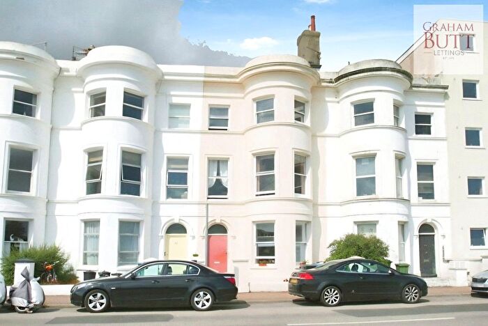 Studio To Rent In South Terrace, Littlehampton, West Sussex, BN17