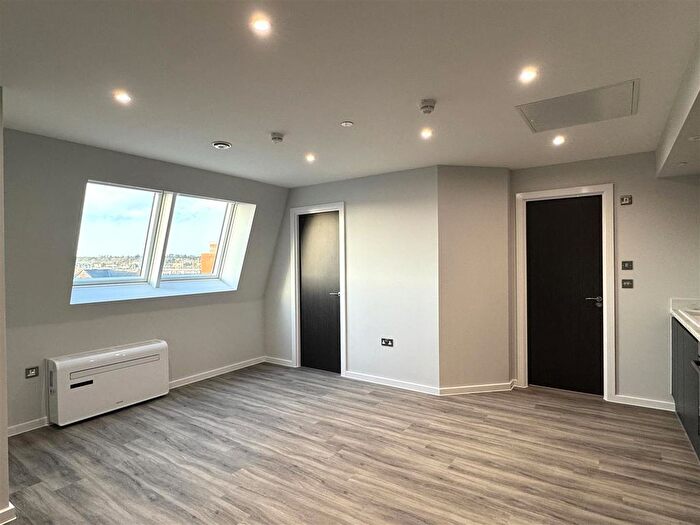 1 Bedroom Flat To Rent In Caversham Road, Reading, RG1