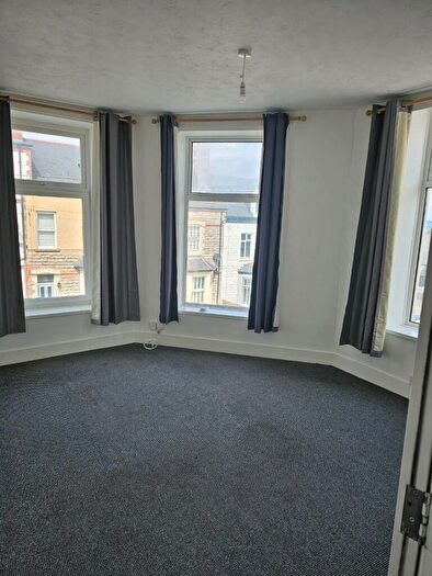 1 Bedroom Flat To Rent In Maughan Terrace, Penarth, South Glamorgan, Vale Of Glamorgan, The, CF64