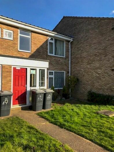 1 Bedroom Flat To Rent In Compton Way, Earls Barton, Northampton, NN6