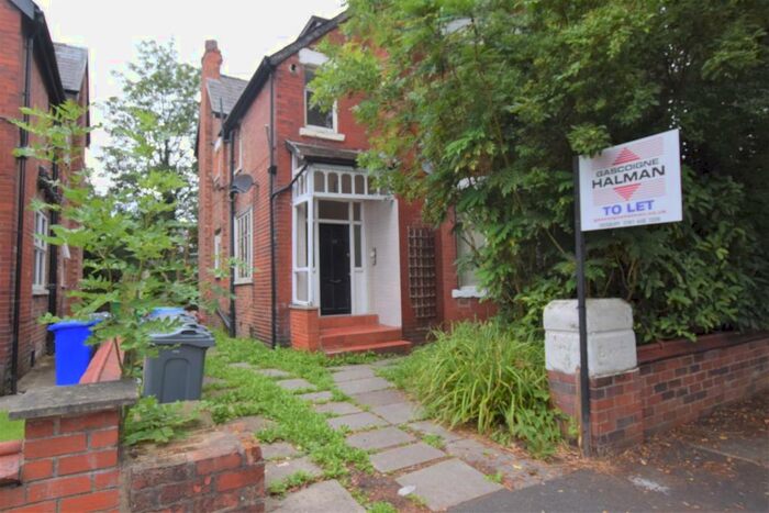 Apartment To Rent In Ellesmere Road, Manchester, M21