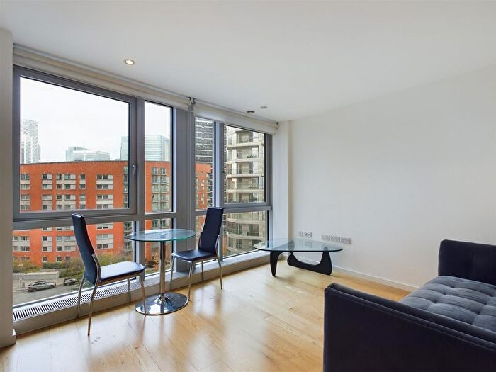 Studio To Rent In Ontario Tower, Fairmont Avenue, London, E14
