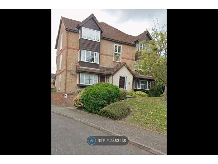Studio To Rent In Orchard Grove, London, SE20