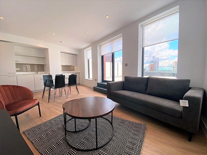 2 Bedroom Apartment To Rent In Whitworth Street Manchester, M1