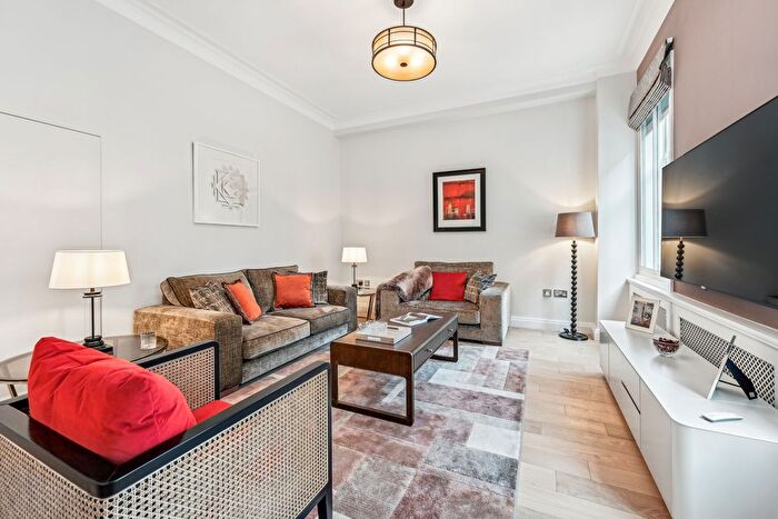 2 Bedroom Flat To Rent In Fountain House, Park Street, W1K