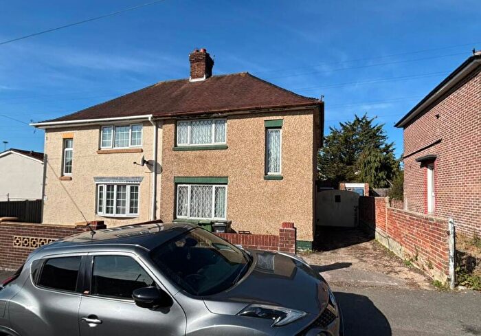 3 Bedroom Semi-Detached House For Sale In Washbrook Road, Portsmouth, Hampshire, PO6
