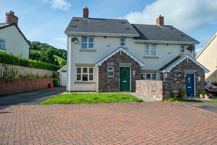 3 Bedroom Semi-Detached House For Sale In Llyswen, Brecon, LD3