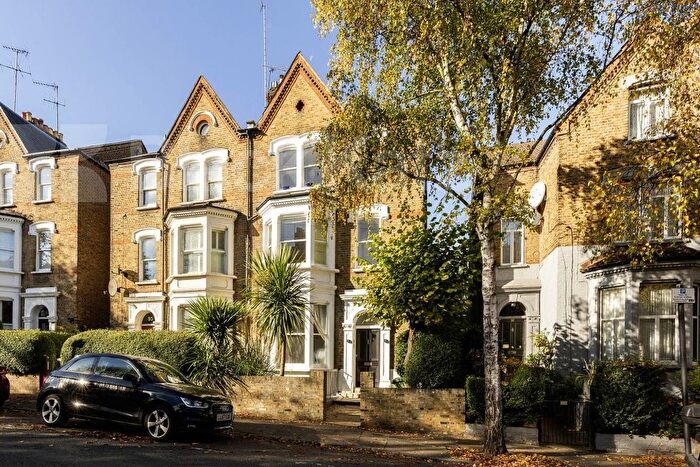 1 Bedroom Flat To Rent In Lady Margaret Road, Tufnell Park, N19