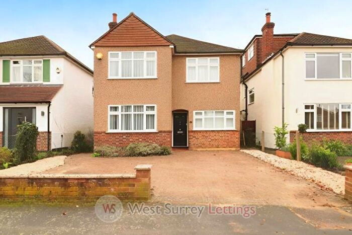 Detached House To Rent In Hollies Avenue, West Byfleet, KT14
