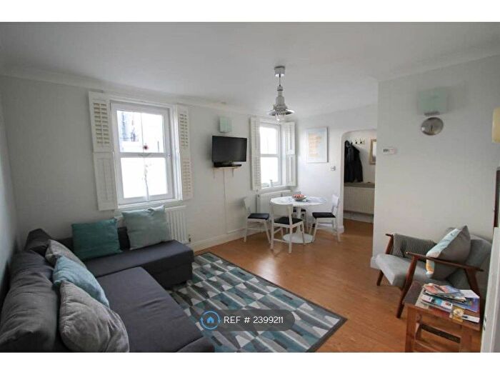 2 Bedroom Terraced House To Rent In Great College Street, Brighton, BN2