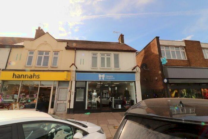 2 Bedroom Flat To Rent In Lodge Lane, Grays, RM17