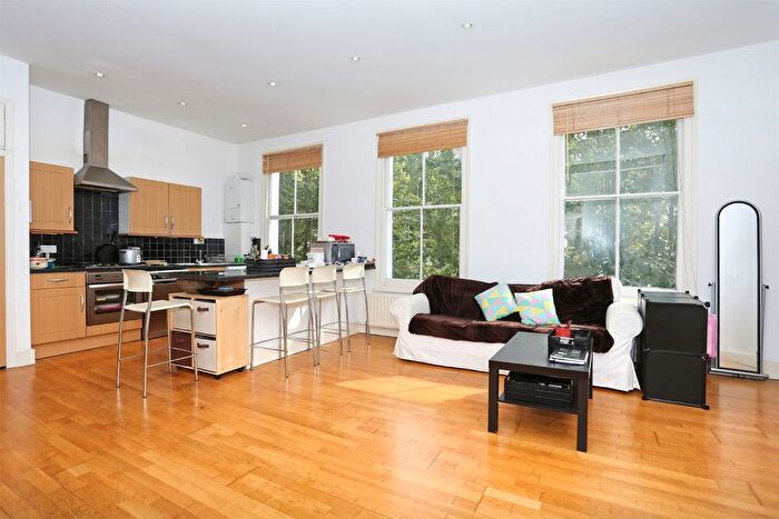 1 Bedroom Flat To Rent In Southerton Road, Brackenbury Village, Hammersmith, W6