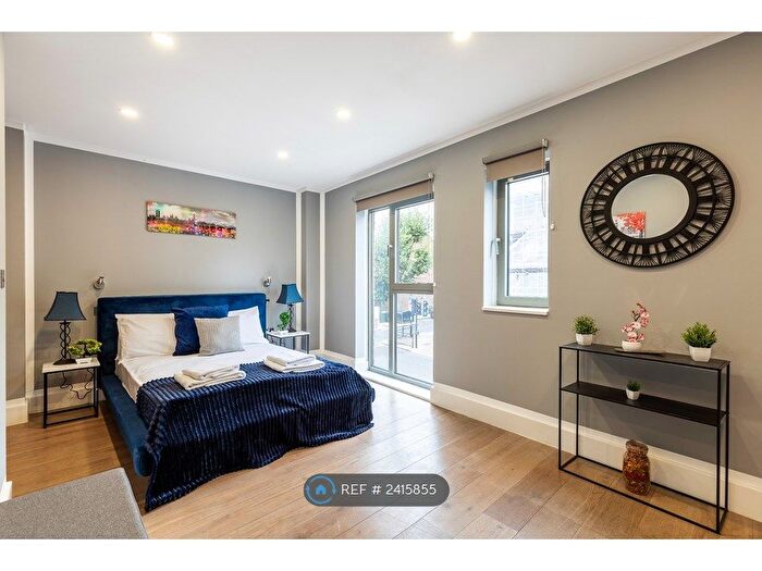 3 Bedroom Flat To Rent In Harrow Rd, London, W10