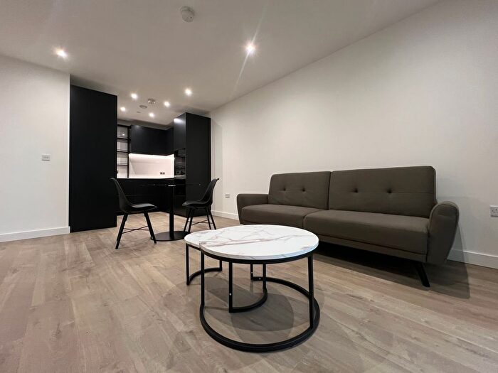 1 Bedroom Flat To Rent In , N4