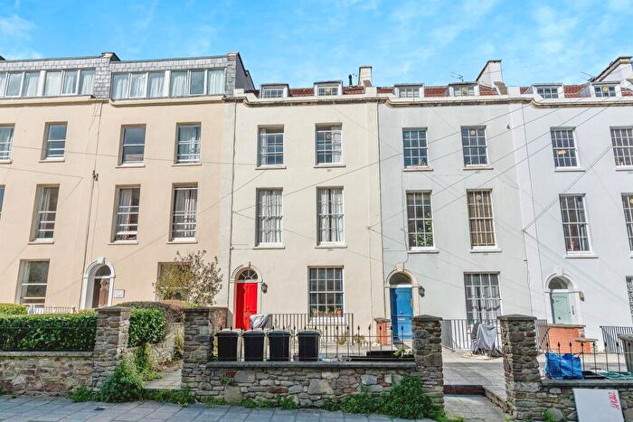 1 Bedroom Apartment For Sale In Meridian Place, Bristol, BS8