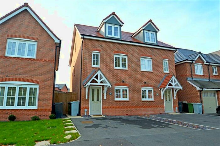 3 Bedroom Town House To Rent In George Jackson Avenue, Holmes Chapel, CW4
