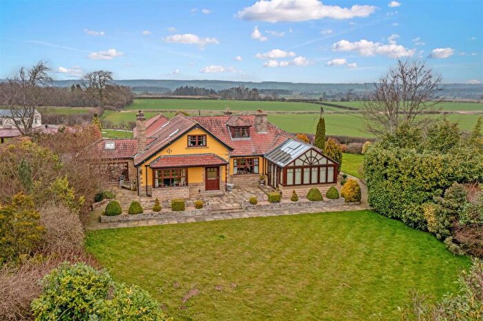 4 Bedroom Detached House For Sale In The Beeches, Winston, DL2