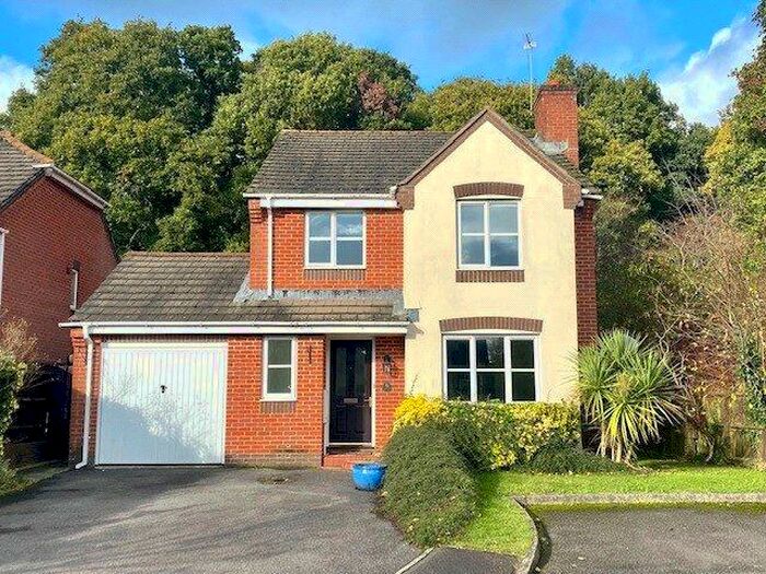 4 Bedroom Detached House To Rent In Wood End Way, Chandler's Ford, Hampshire, SO53