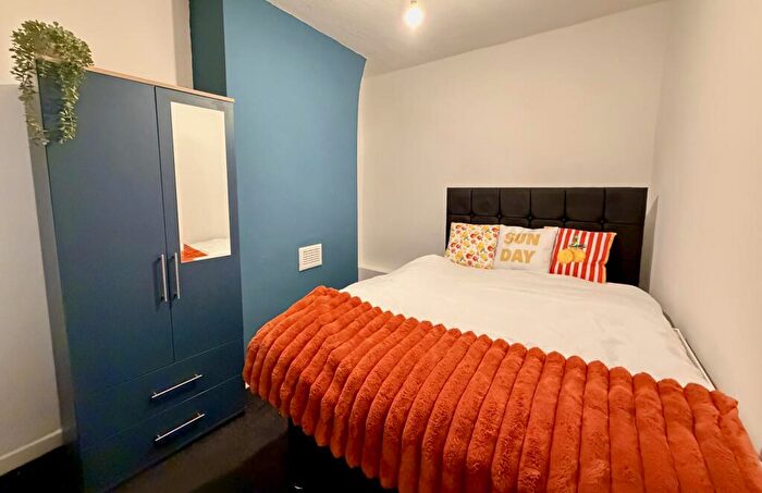 4 Bedroom House To Rent In Molyneux Road, Liverpool, L6