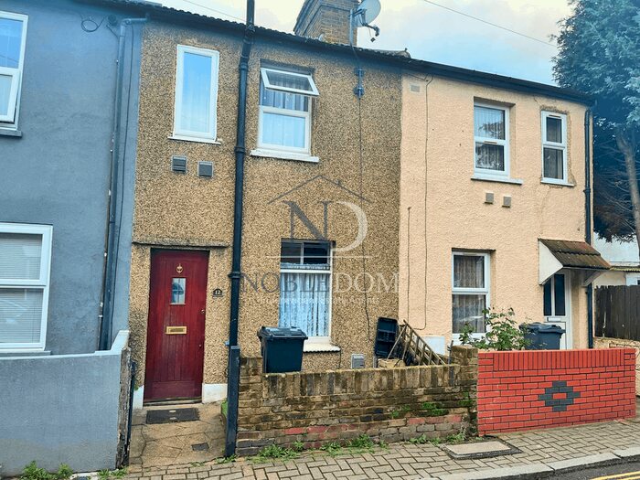 2 Bedroom Terraced House To Rent In Inverness Road, Hounslow, TW3