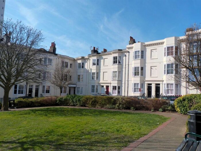 2 Bedroom Flat To Rent In Clarence Square, Brighton, BN1