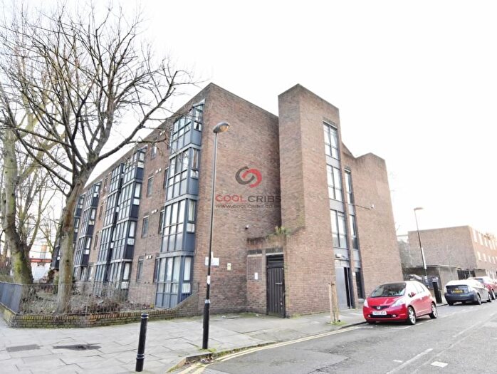 Studio To Rent In Bride Street, London, N7