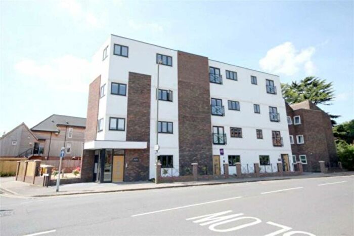 1 Bedroom Flat To Rent In High Street, Egham, TW20