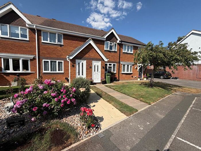 2 Bedroom Terraced House For Sale In Tawny Owl Close, Stubbington, Fareham, PO14
