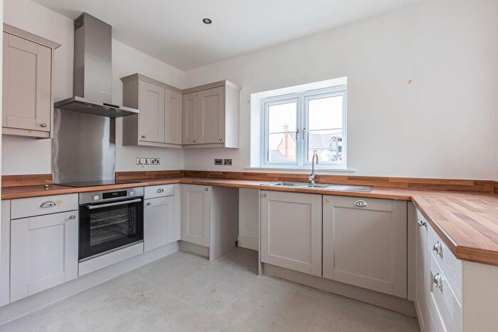2 Bedroom Detached Bungalow For Sale In Yarmouth Road, Hales, NR14