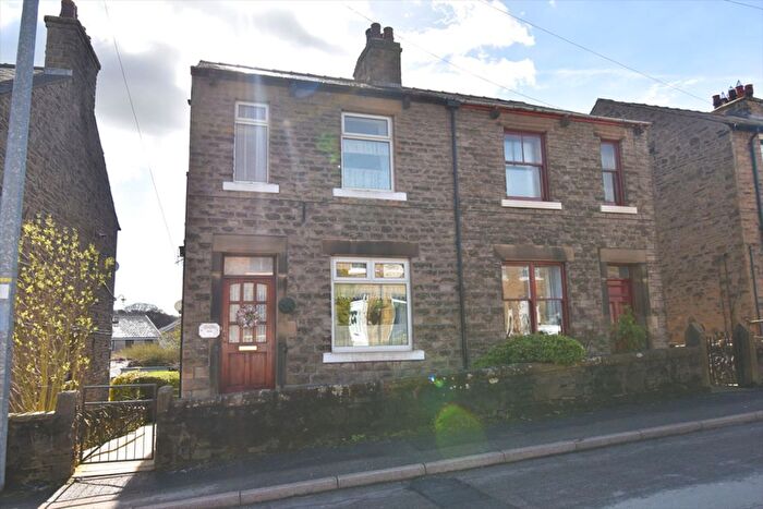 2 Bedroom Semi-Detached House For Sale In Macclesfield Road, Whaley Bridge, SK23