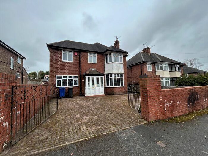 5 Bedroom Detached House To Rent In Poolfield Avenue, Newcastle, ST5