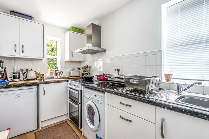 1 Bedroom Maisonette To Rent In Broomfield, Lightwater, GU18