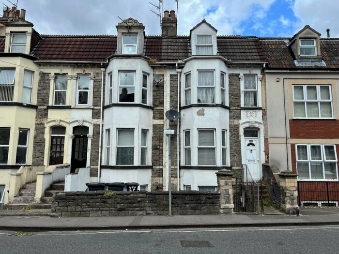3 Bedroom Maisonette To Rent In Clouds Hill Road, BS5
