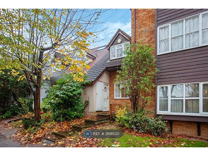 2 Bedroom Terraced House To Rent In Pendragon Walk, London, NW9