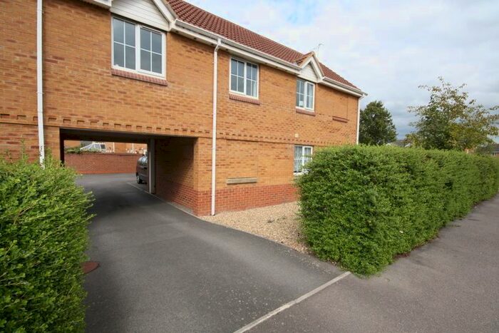 2 Bedroom Flat To Rent In Galingale Way, Portishead, BS20