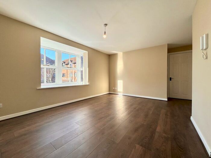 1 Bedroom Flat To Rent In Alnwick Court, Grange Crescent, DA2