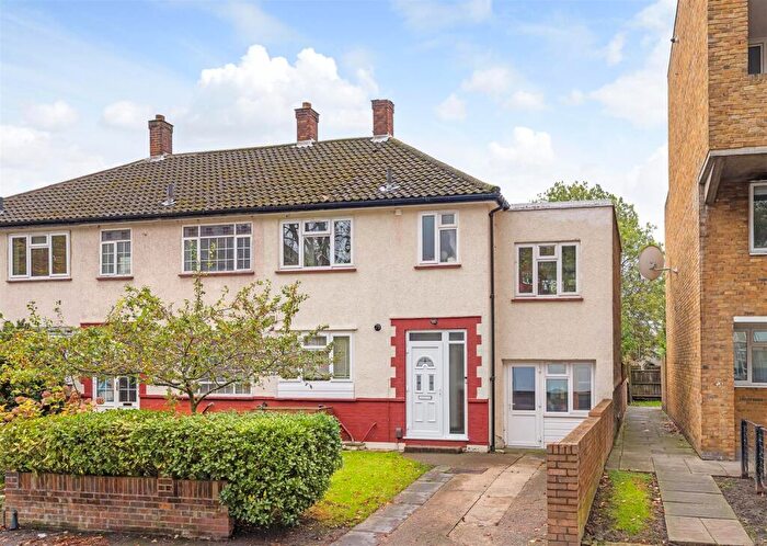 4 Bedroom End Of Terrace House For Sale In Queen Adelaide Road, Penge, London, SE20